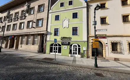 Pronájem restaurace 229 m², Mírové náměstí, Louny