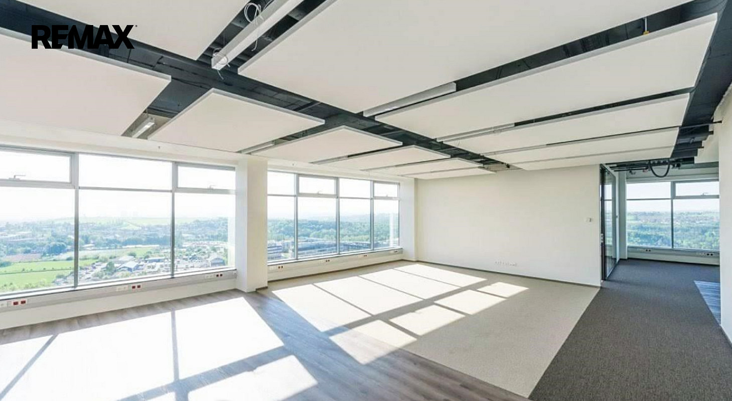 Pronájem kanceláře 649 m² – fotografie 2