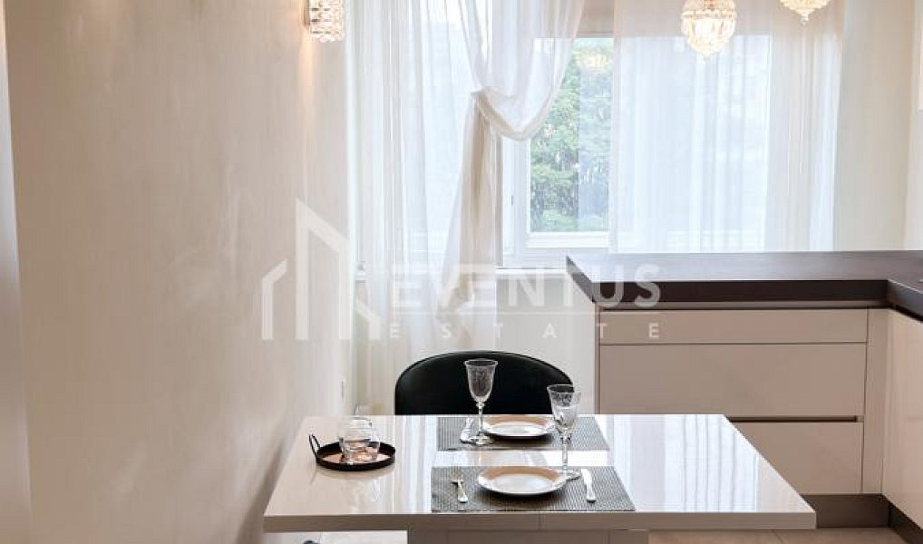 Pronájem bytu 2+1 89 m², Praha – náhled fotky 19