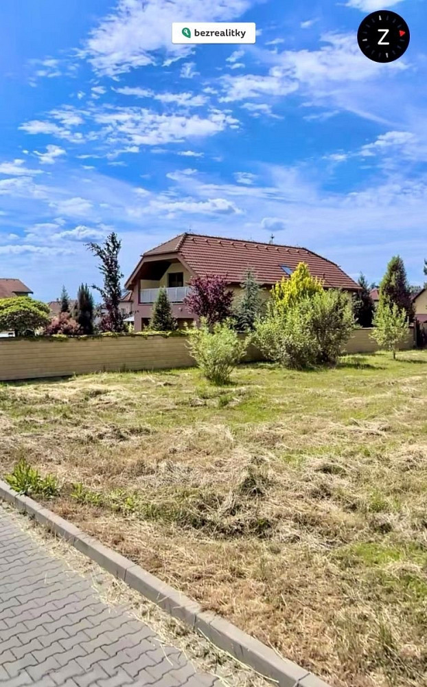 Prodej stavebního pozemku 805 m² – fotografie 3
