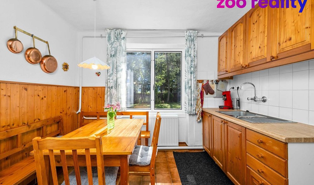 Prodej domu 234 m² s pozemkem 2 251 m², Sviny – náhled fotky 14