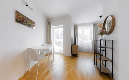 Prodej bytu 1+kk 28 m², Loučná pod Klínovcem - Loučná, okres Chomutov