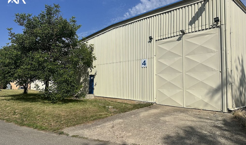 Pronájem skladovacích prostor 896 m², Úvaly – náhled fotky 2