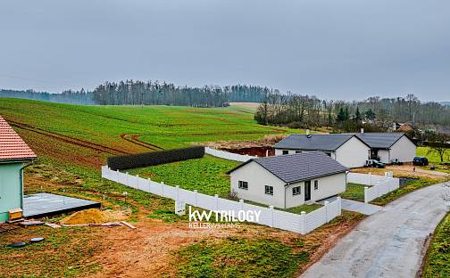 Prodej stavebního pozemku 1 000 m², Pozdeň, okres Kladno