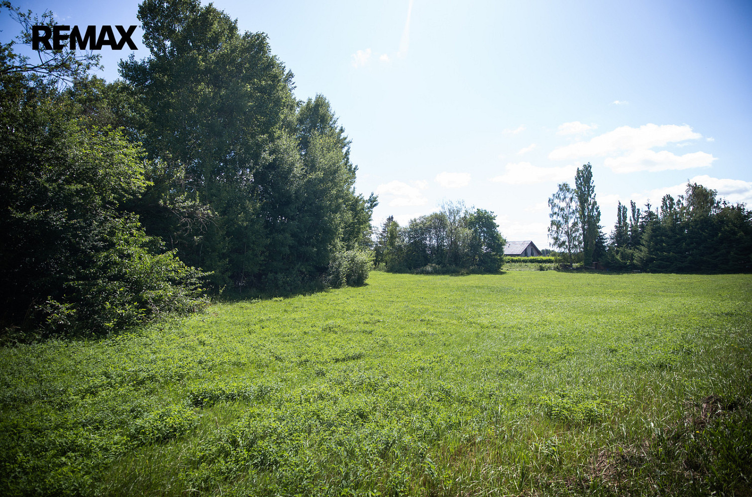 Prodej stavebního pozemku 877 m² — photo 3