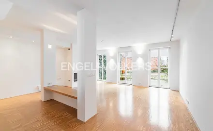 Pronájem domu 350 m² s pozemkem 253 m², Pod Závěrkou, Praha 5 - Smíchov