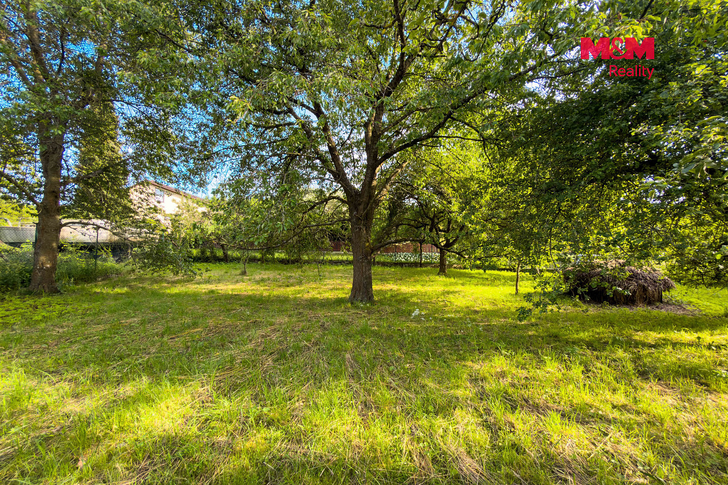 Prodej stavebního pozemku 897 m² — photo 3