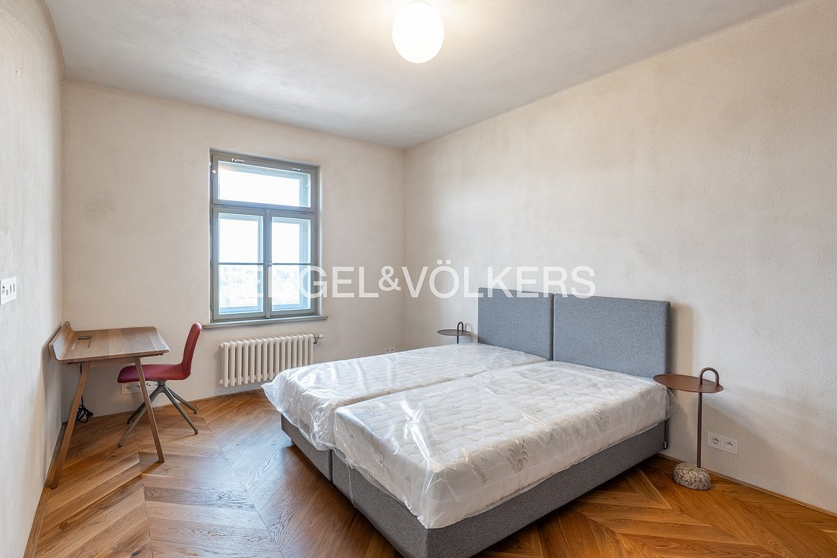 Pronájem bytu 4+1 156 m² — photo 5