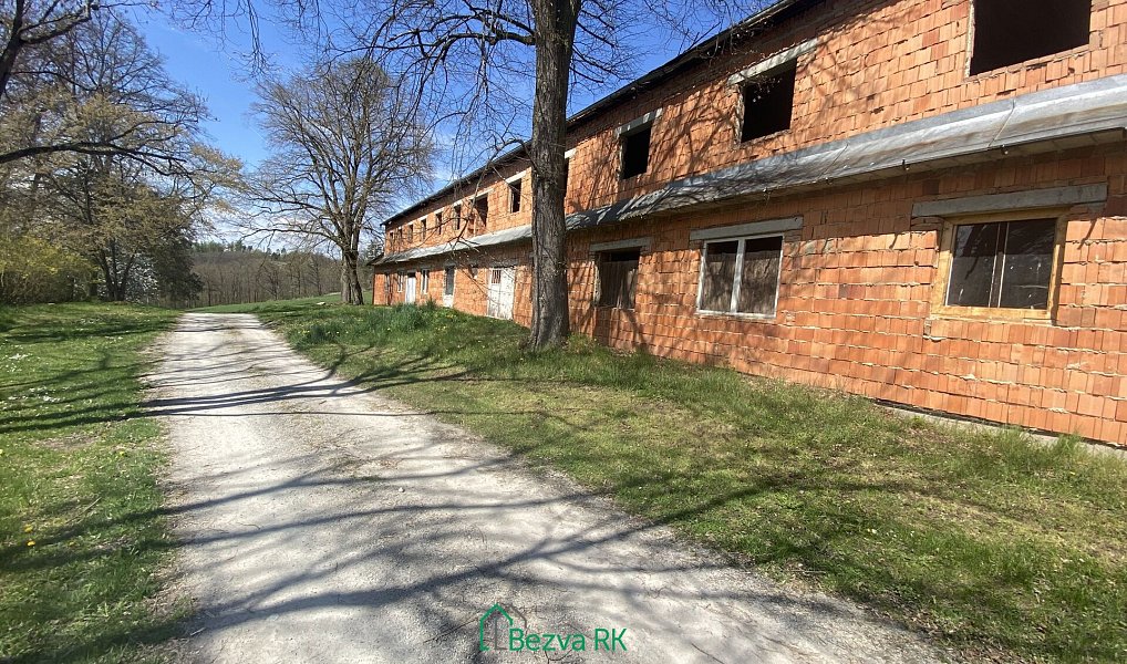 Prodej obchodních prostor 1 358 m², Varvažov – náhled fotky 13