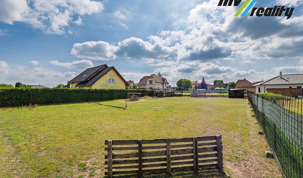 Prodej stavebního pozemku 870 m², Sojovice – náhled fotky 3