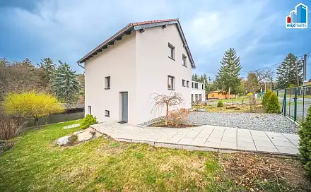 Prodej domu 175 m² s pozemkem 378 m², Plzeň - Újezd