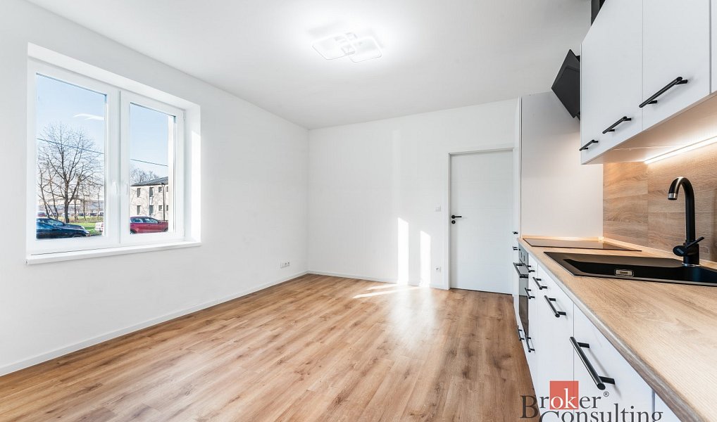 Pronájem bytu 2+kk 38 m², Ostrava – náhled fotky 6