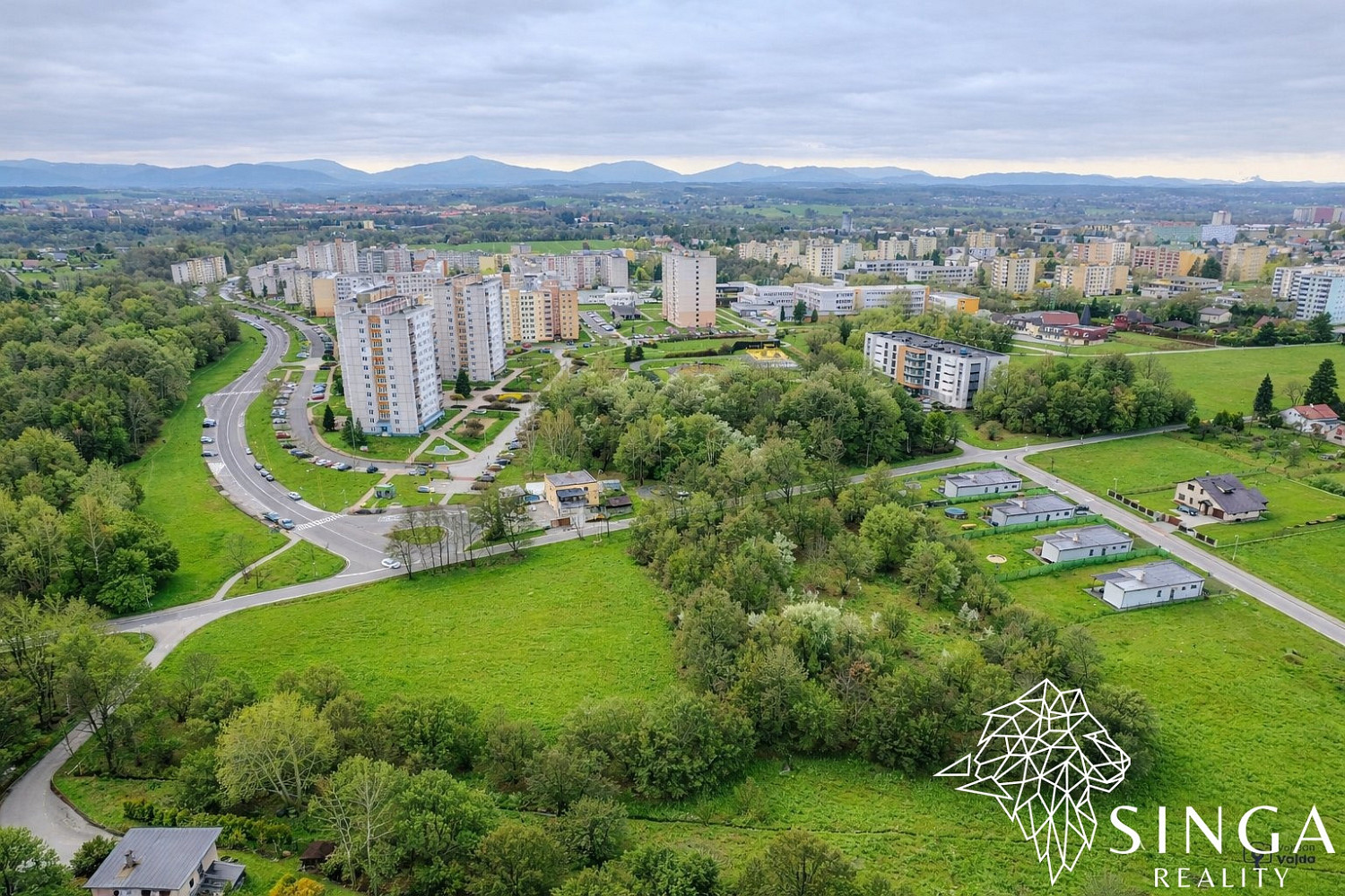 Prodej komerčního pozemku 2 850 m² — photo 2