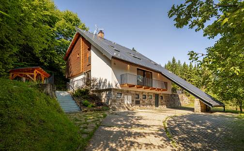 Prodej chaty/chalupy 143 m² s pozemkem 1 260 m², Stanovnice, Karolinka, okres Vsetín