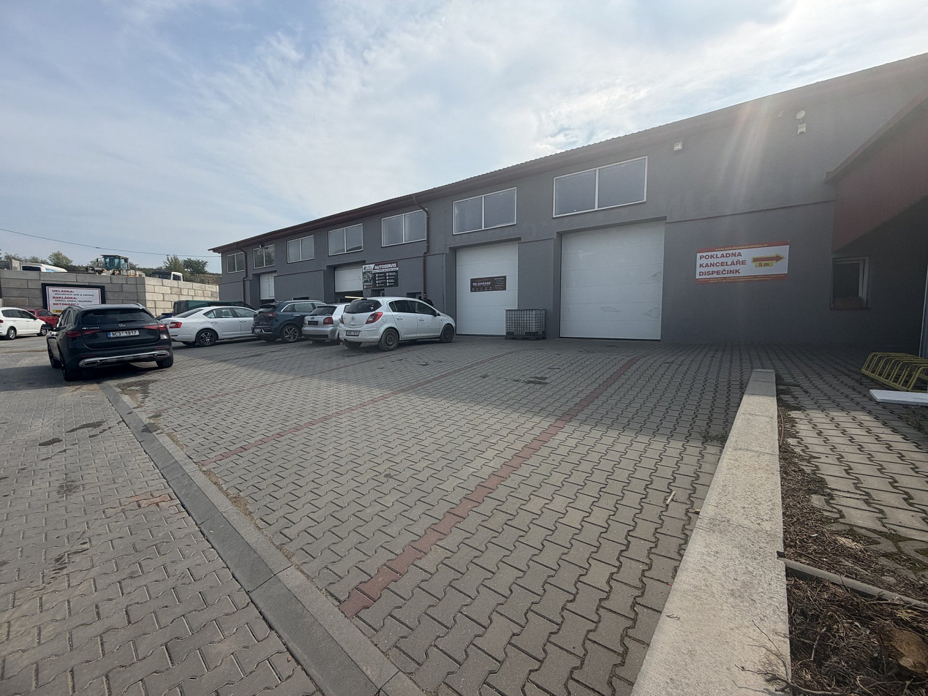 Pronájem skladovacích prostor 104 m² – fotografie 4