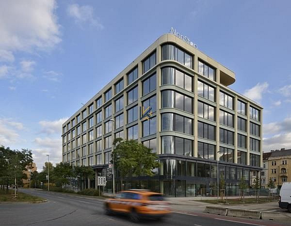 Pronájem kanceláře 1 418 m² – fotografie 4