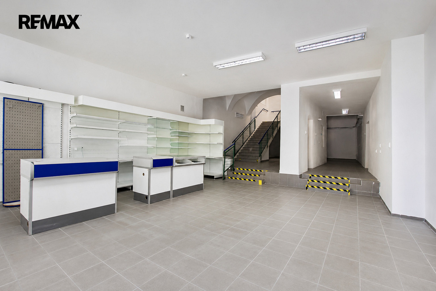 Pronájem obchodních prostor 170 m²