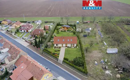 Prodej stavebního pozemku 1 938 m², Určice, okres Prostějov