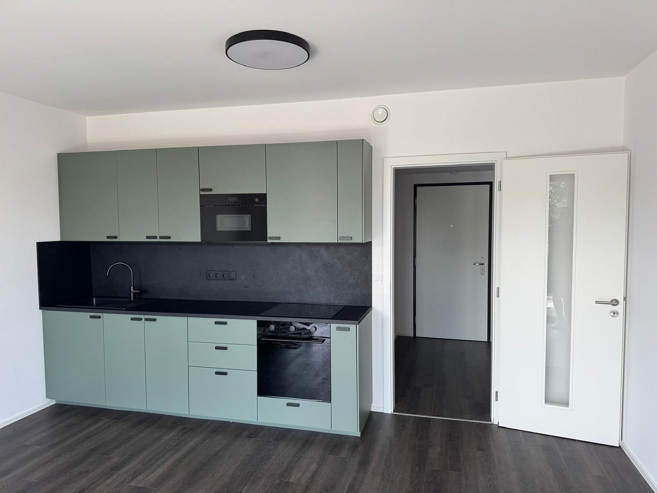 Pronájem bytu 1+kk 43 m² – pohled 2
