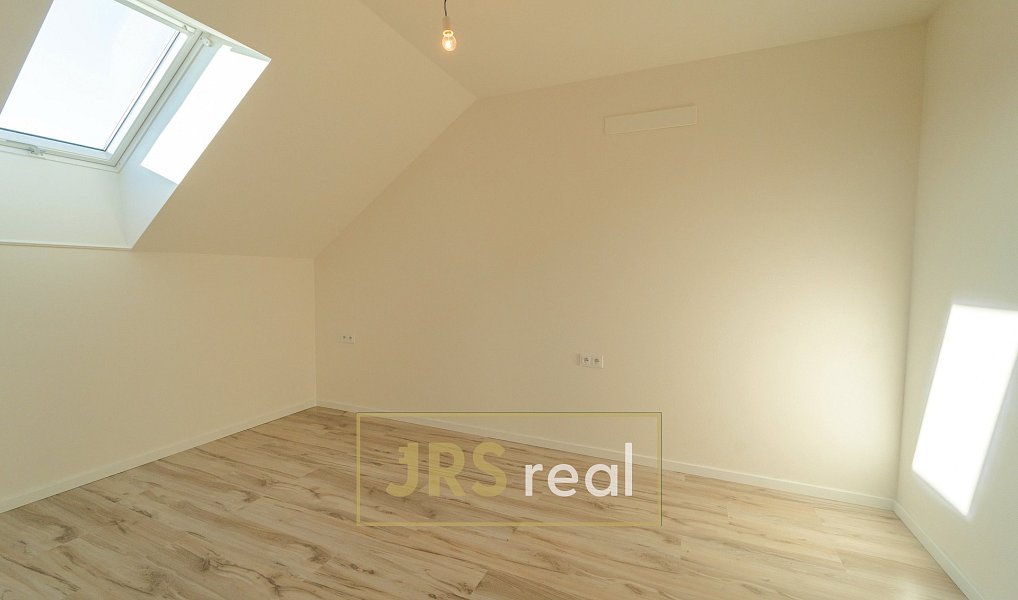 Prodej ubytovacího objektu 176 m², Novosedly – náhled fotky 10
