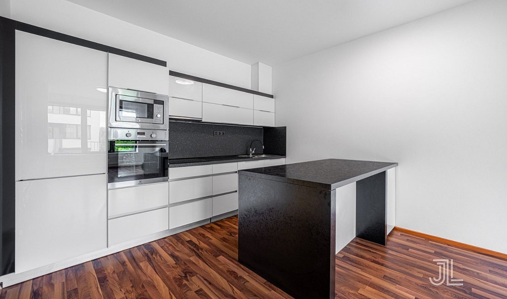 Prodej bytu 2+kk 56 m², Praha – náhled fotky 2