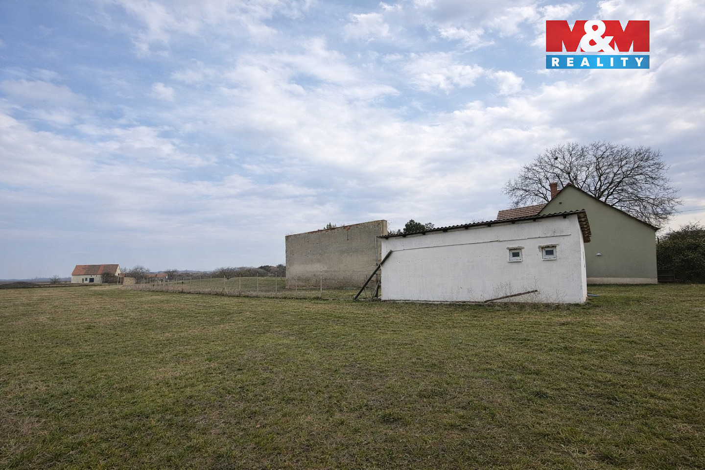 Prodej stavebního pozemku 1 049 m² — photo 2