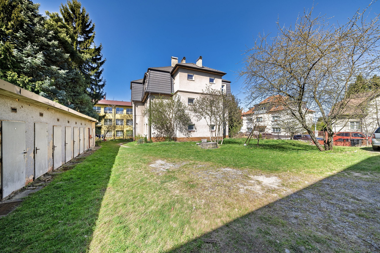 Prodej stavebního pozemku 951 m² — photo 2