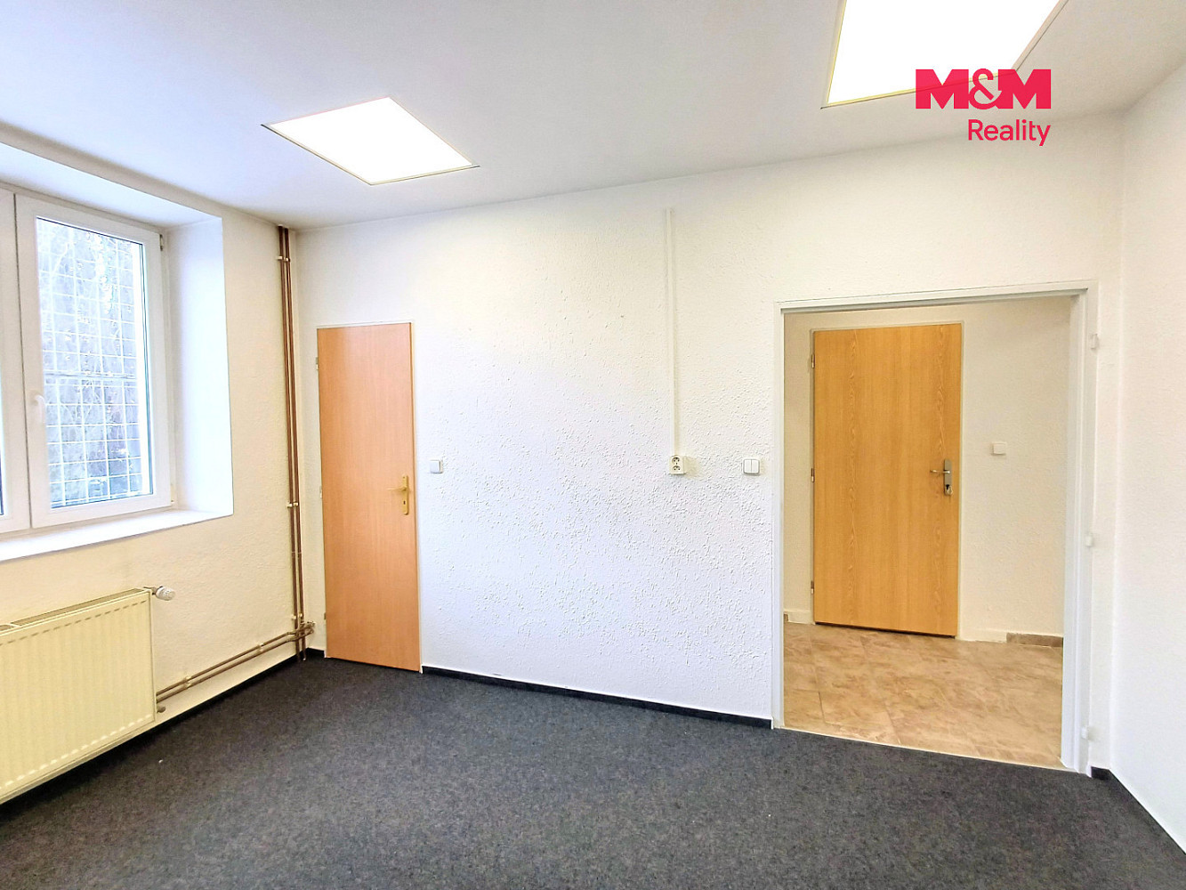 Pronájem obchodních prostor 40 m² — photo 4