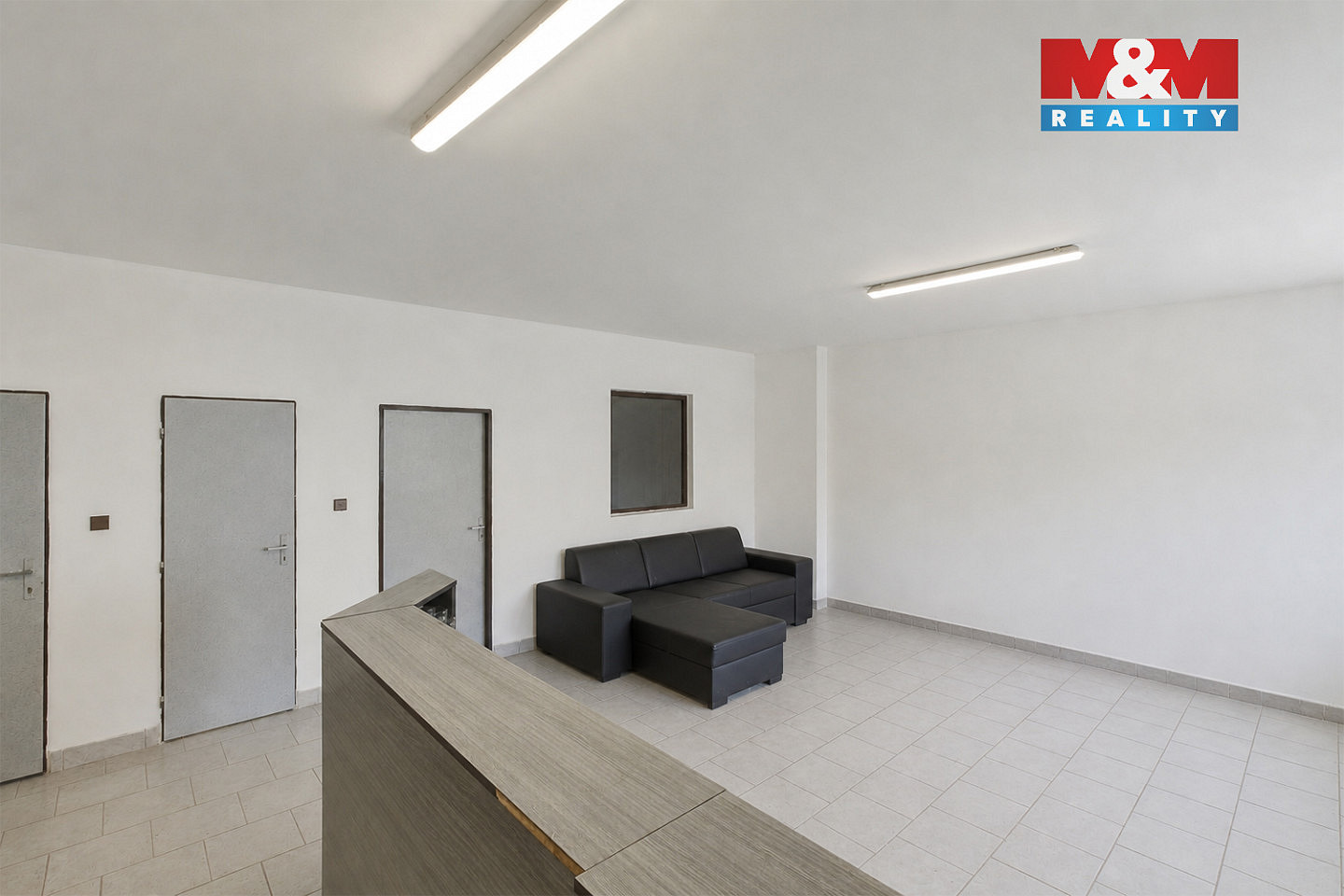 Prodej obchodních prostor 178 m² — photo 3