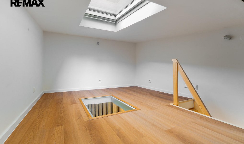 Prodej bytu 1+kk 17 m², Praha – náhled fotky 8