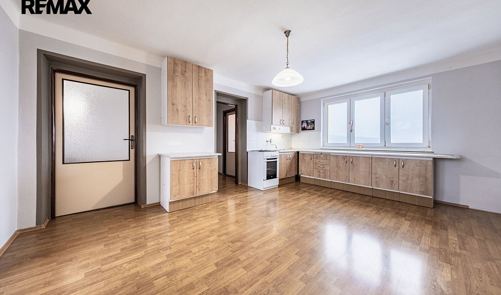 Prodej nájemního domu, činžáku 200 m², Blatno – náhled fotky 21