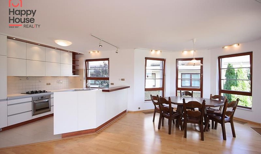 Pronájem domu 310 m² s pozemkem 910 m², Praha – náhled fotky 7