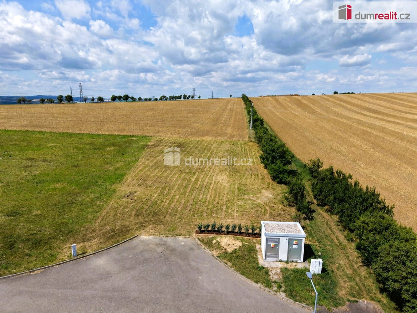 Prodej stavebního pozemku 1 303 m² – fotografie 3