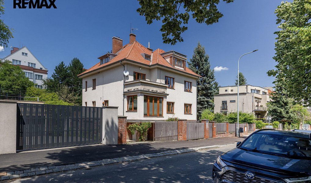 Prodej domu 400 m² s pozemkem 1 009 m², Praha – náhled fotky 3
