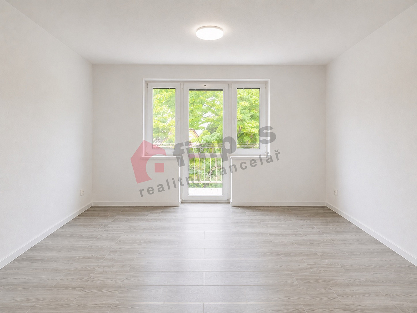 Pronájem bytu 2+1 48 m² – fotografie 2