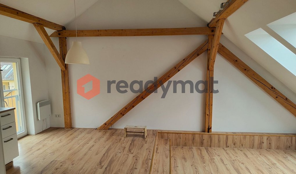 Pronájem bytu 2+kk 76 m², Hodonín – fotka 1 z 12