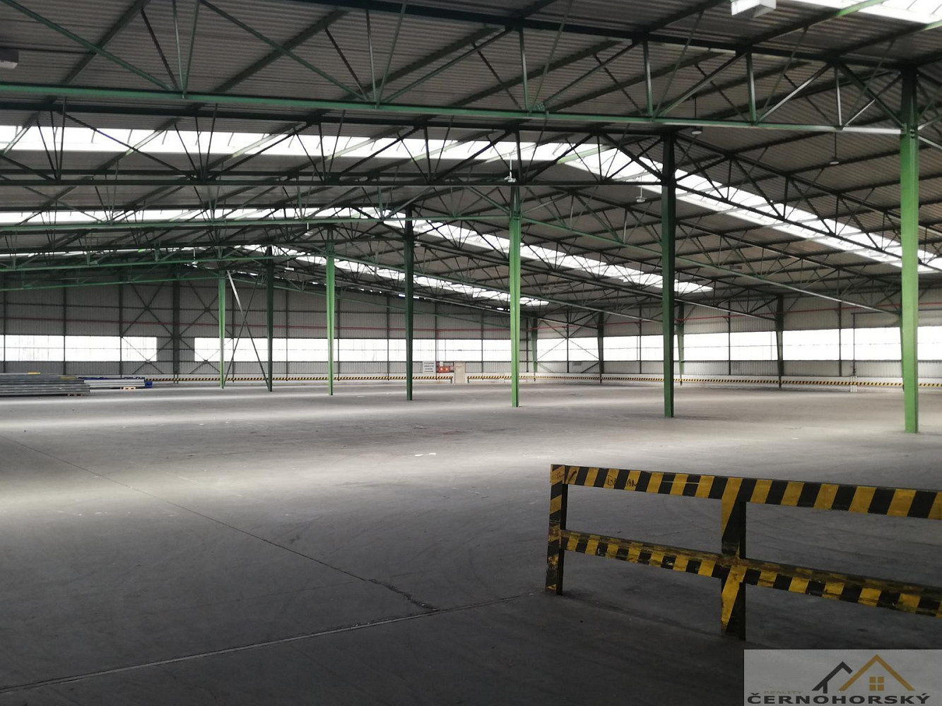 Pronájem skladovacích prostor 12 713 m² – fotografie 2