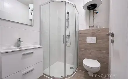 Pronájem bytu 1+kk 28 m², L. Váchy, Zlín - Prštné