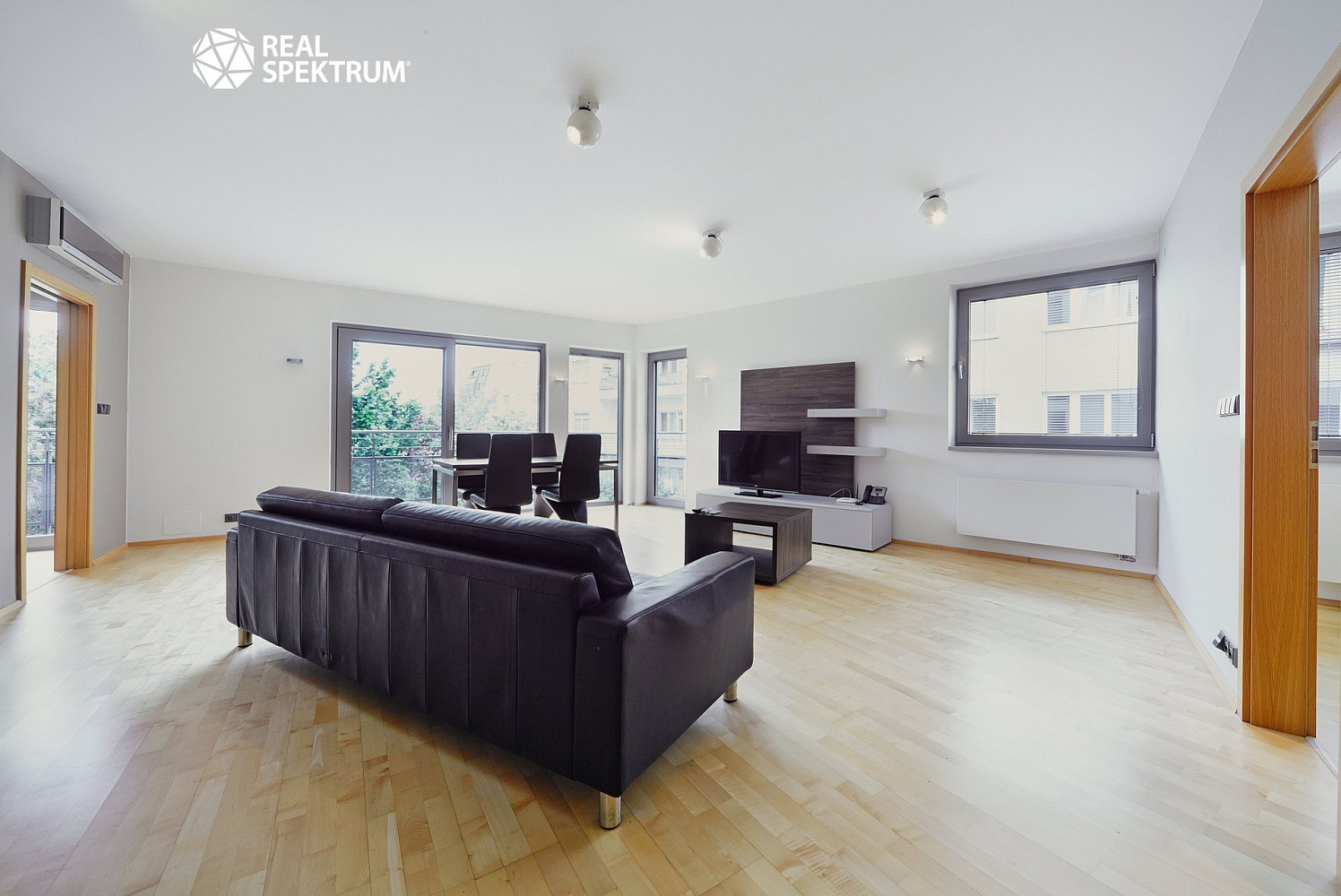 Pronájem bytu 3+kk 94 m²