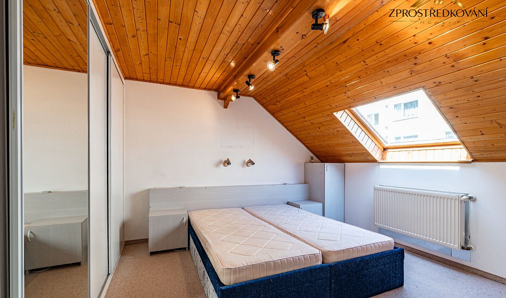 Prodej domu 259 m² s pozemkem 605 m², Kraslice – náhled fotky 23