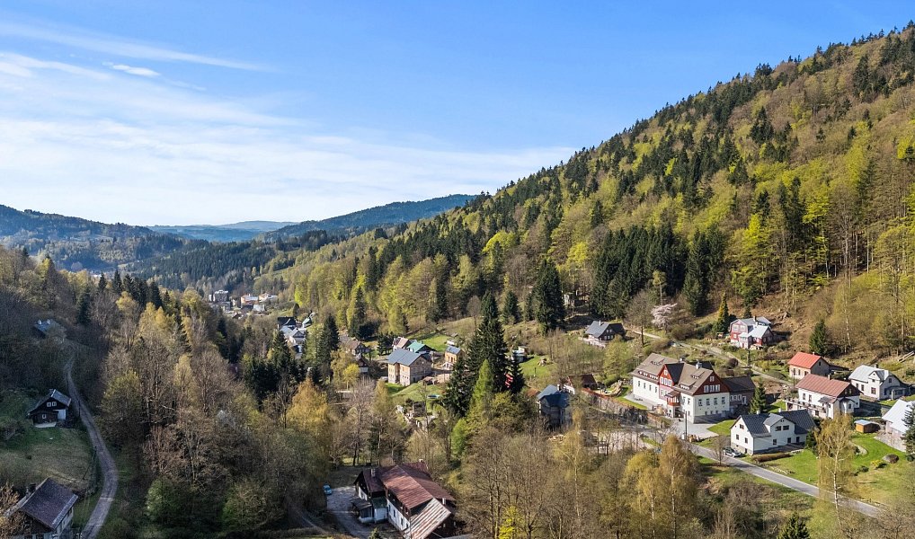 Prodej ubytovacího objektu 37 m², Desná – náhled fotky 29