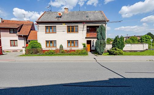 Prodej domu 200 m² s pozemkem 710 m², Hluk, okres Uherské Hradiště