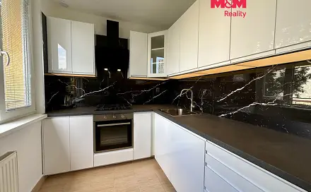 Pronájem bytu 3+1 74 m², Osvobození, Orlová - Lutyně, okres Karviná