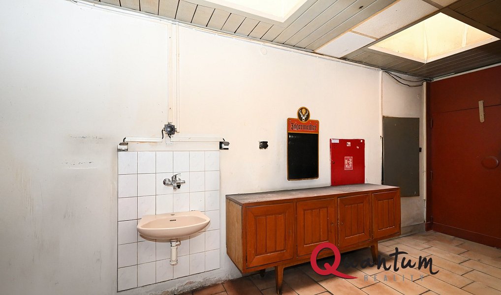 Pronájem komerčního objektu (jiného typu) 374 m², Praha – náhled fotky 11