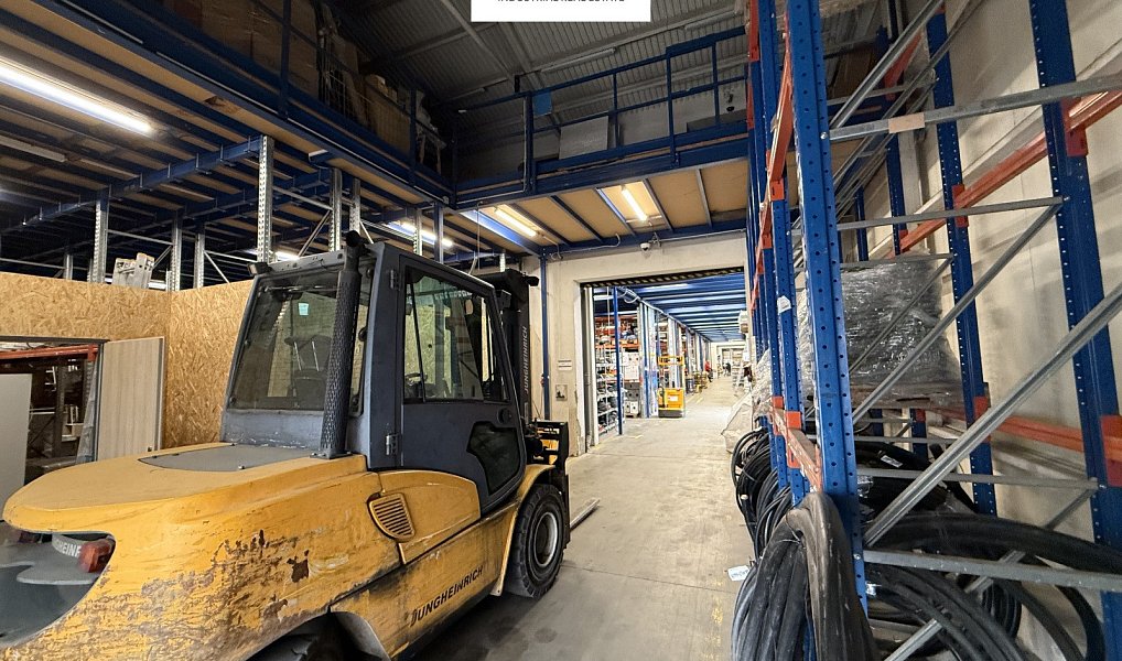 Pronájem skladovacích prostor 2 235 m², Praha – náhled fotky 11