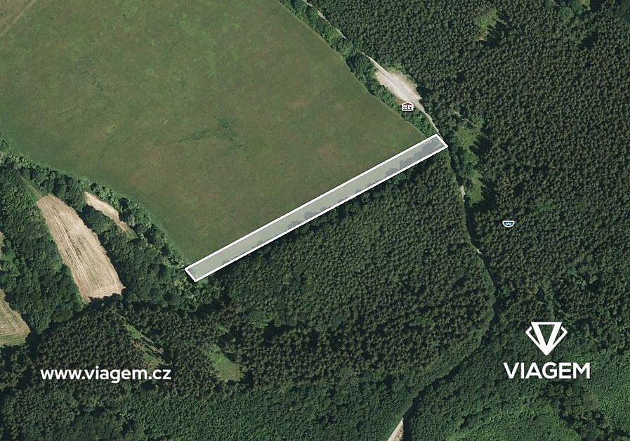 Prodej pole 1 008 m²