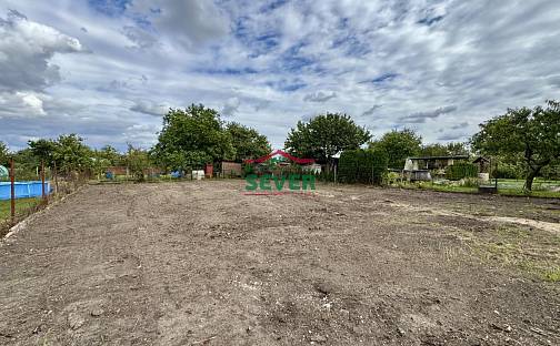 Prodej zahrady 475 m², Louny