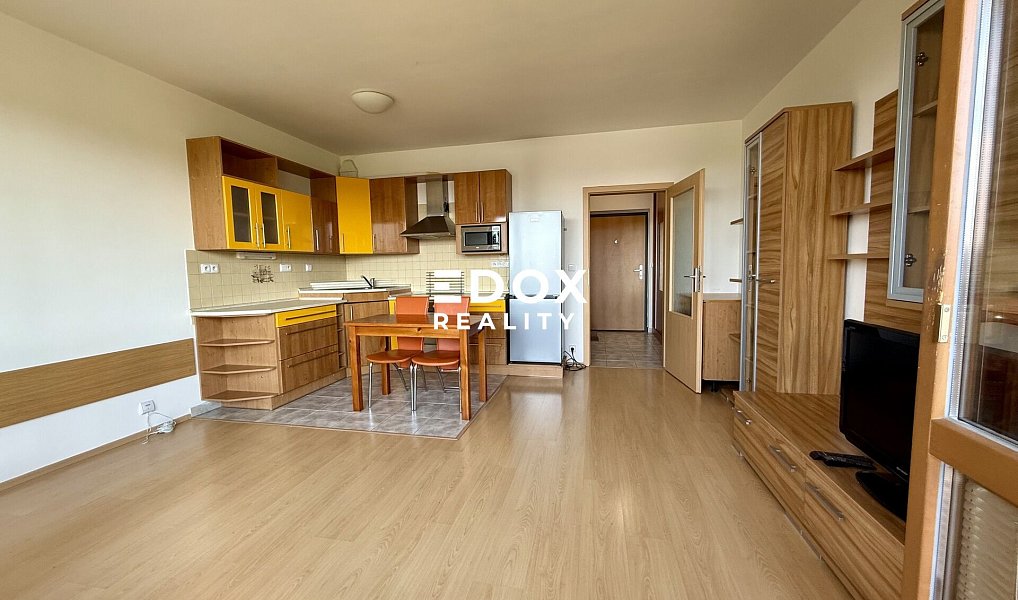 Prodej bytu 1+kk 35 m², Praha – náhled fotky 4