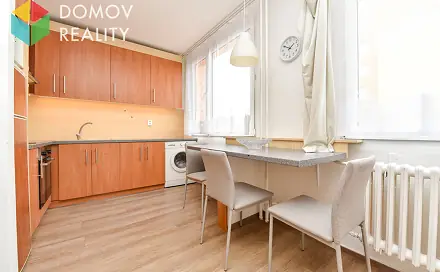 Pronájem bytu 1+kk 29 m², Nad Stadionem, Králův Dvůr, okres Beroun