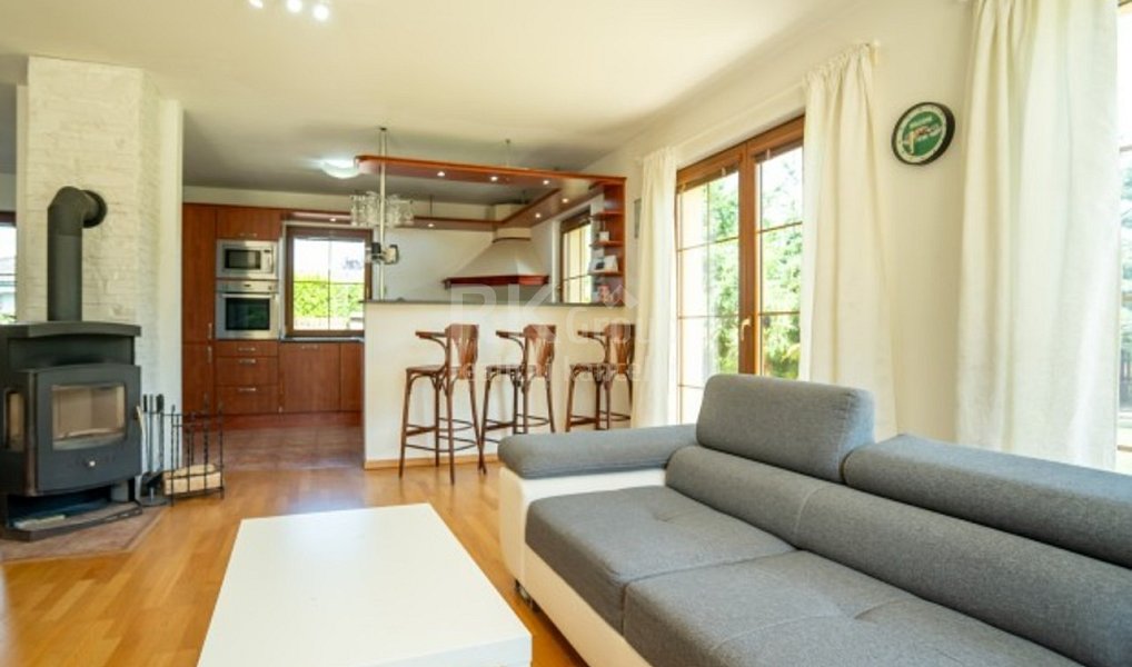 Prodej domu 338 m² s pozemkem 1 259 m², Lány – náhled fotky 11